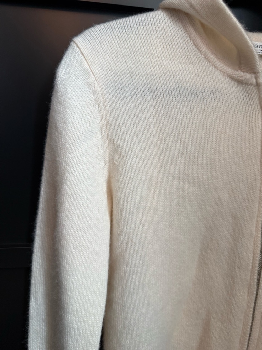 Aritzia Essential Cashmere Idyllic Zip Hoodie - Picture 10 of 16